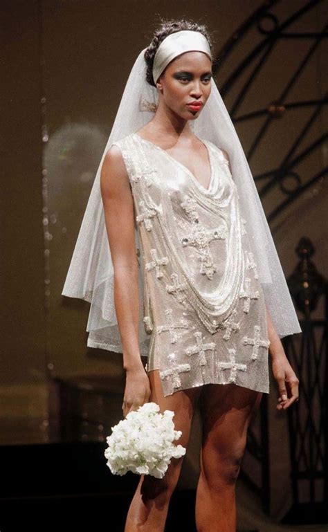 versace hochzeitskleid naomi